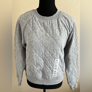 Old Navy Women’s Gray Quilted Sweatshirt